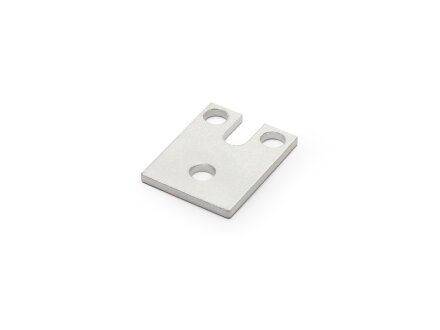 Retaining plate for cable routing reference sensor Z axis